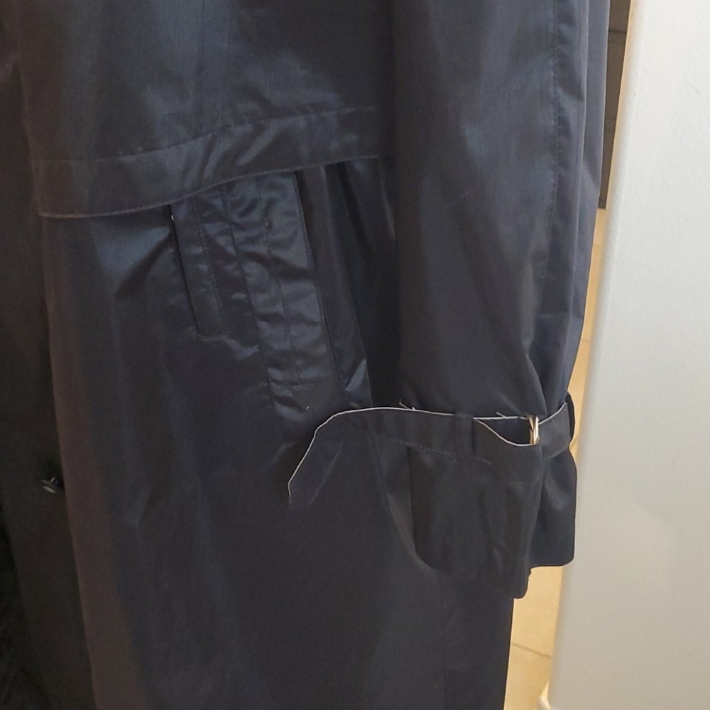 Retro Raining Coat - Picture 3 of 10